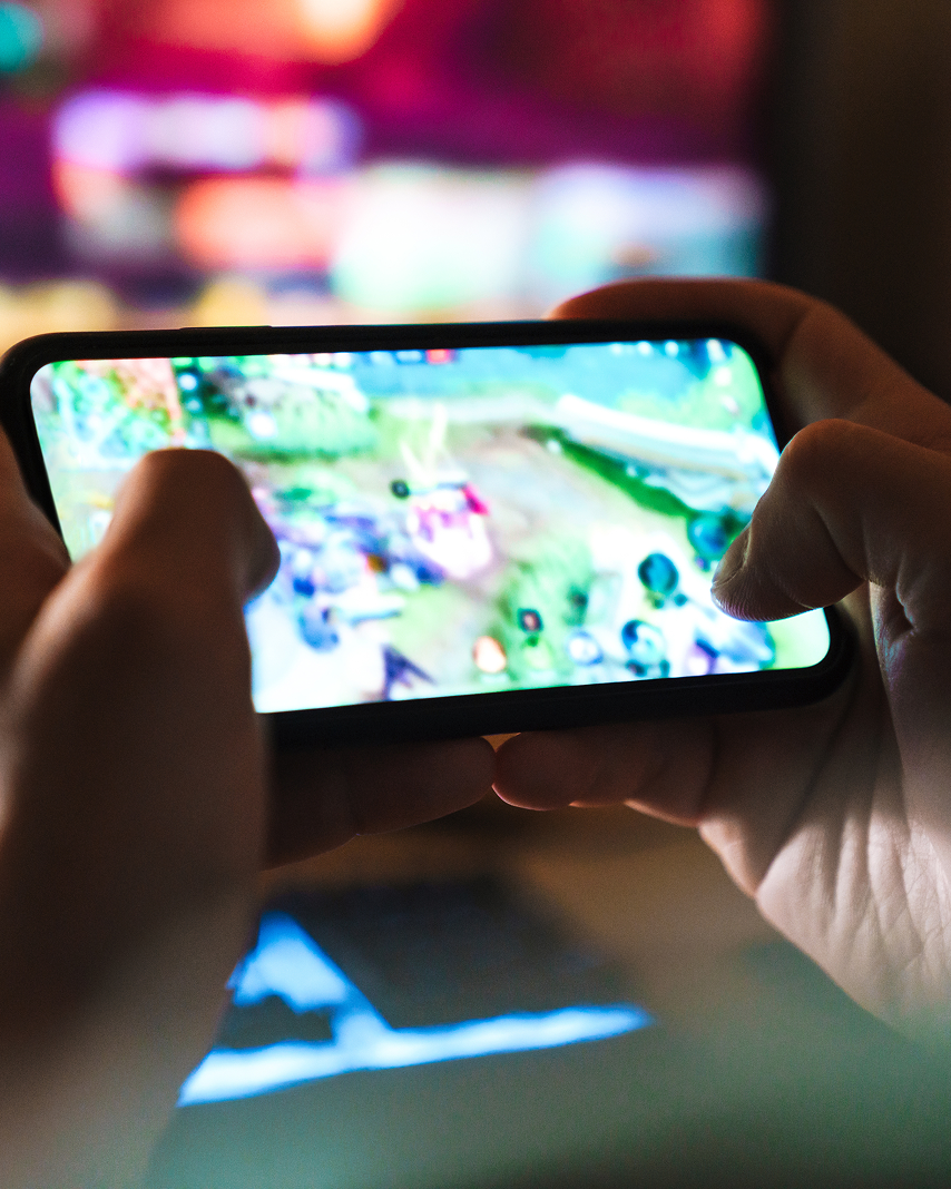 Project thumbnail featuring a mobile game