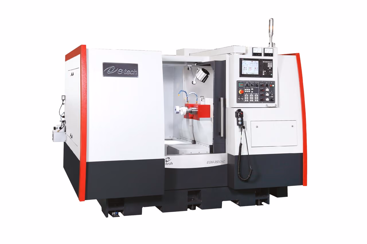 Industrielle CNC-Maschine e-tech EGM-350 in Weiß mit rotem Rahmen und Bedienfeld.