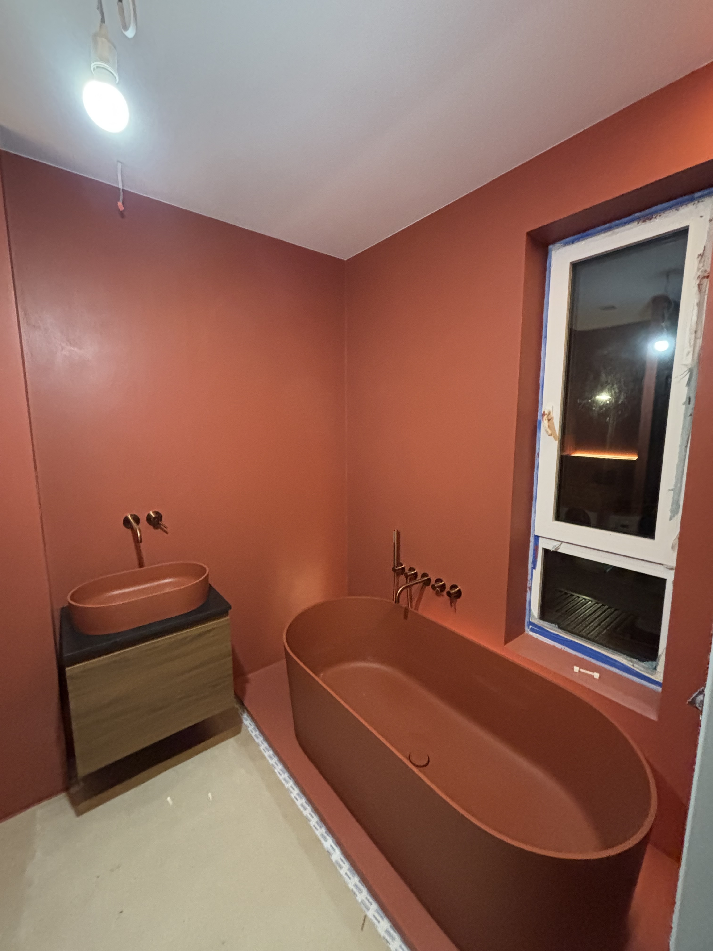 Łazienka z mikrocementu – ściany i podłoga bezspoinowe