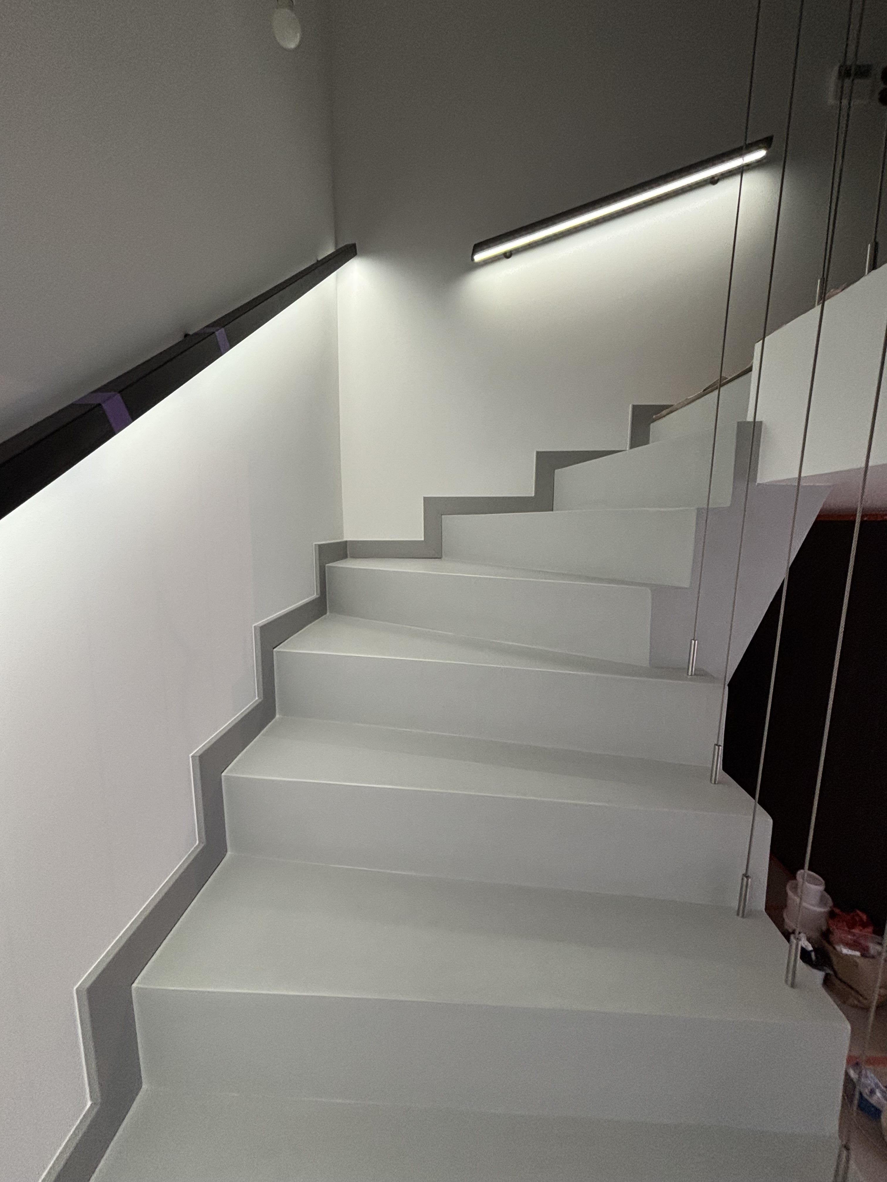 Mikrocement w mieszkaniu loftowym – Warszawa