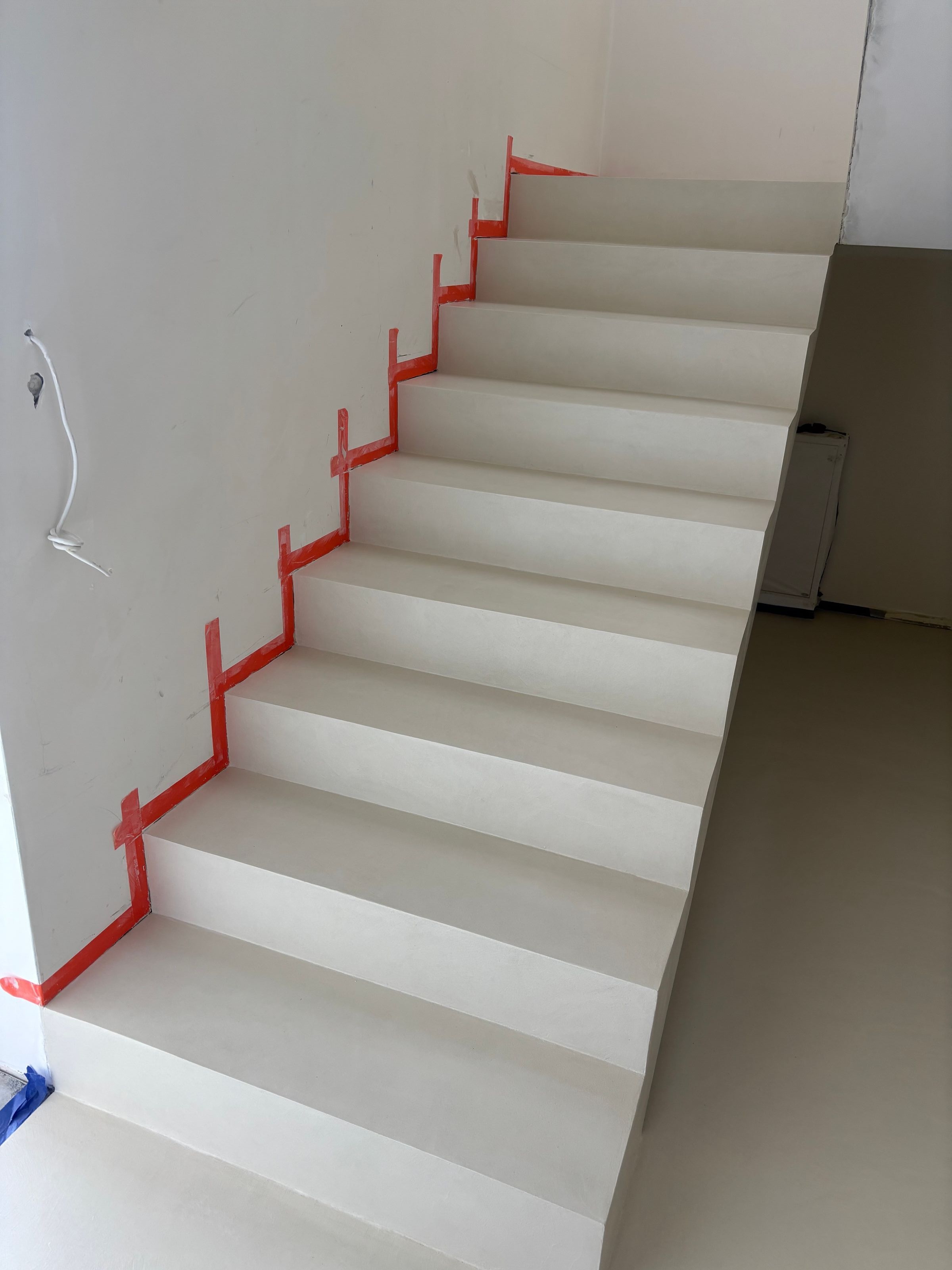 Wykończenie schodów mikrocementem – Kraków