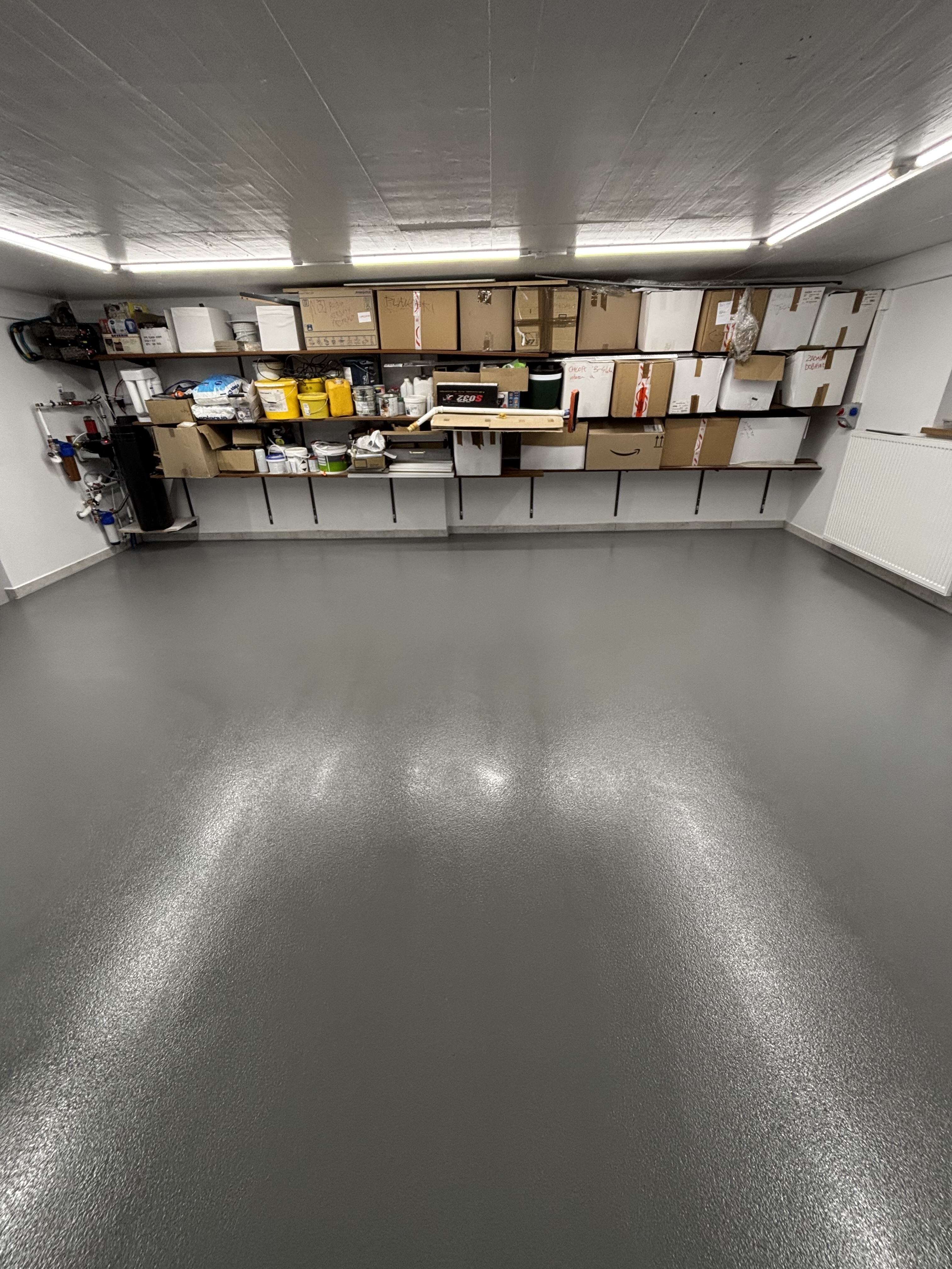 Żywica epoksydowa na podłodze w garażu – Warszawa