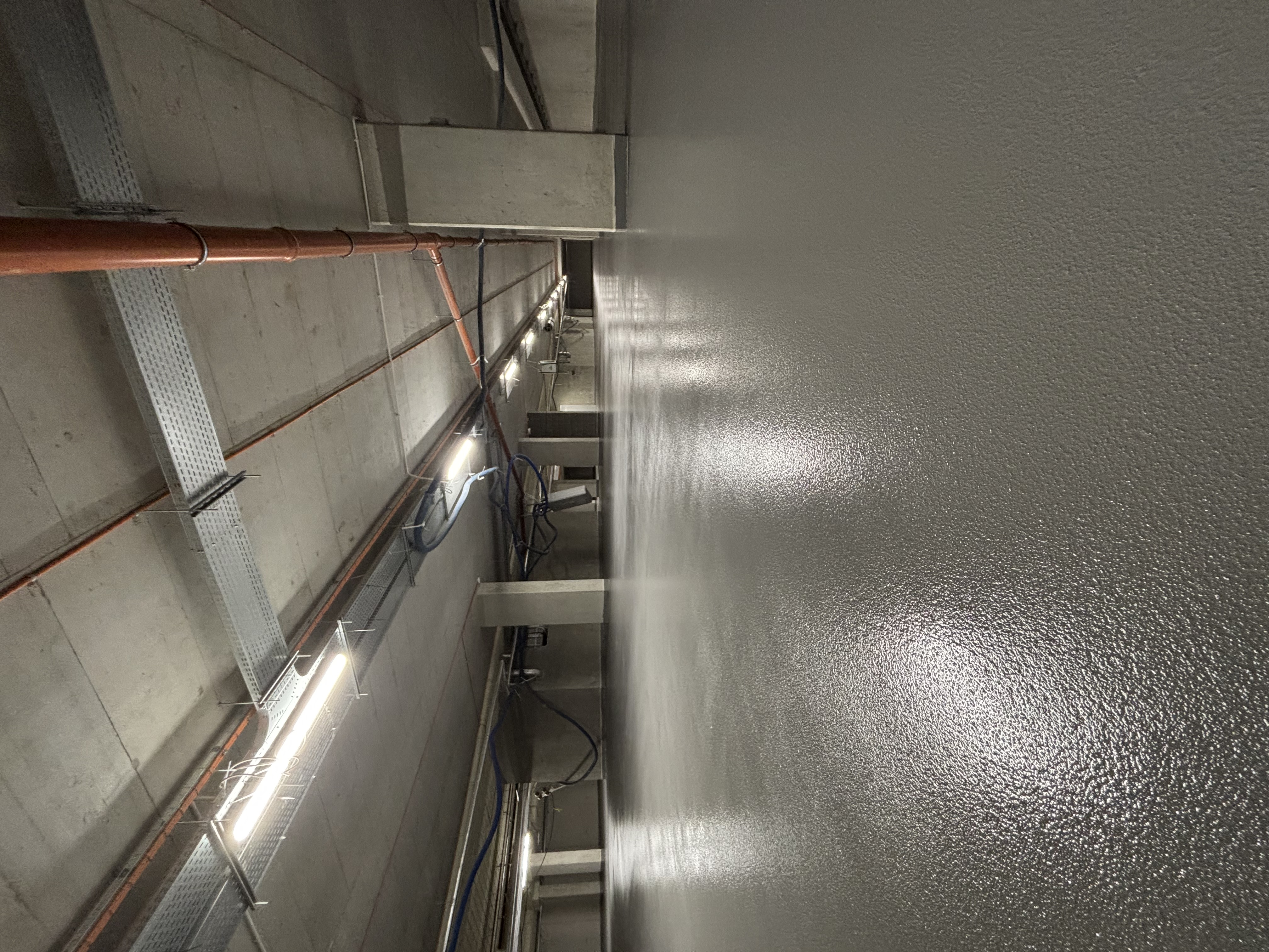 Posadzka żywiczna — parking podziemny  Warszawa | Loft Surface