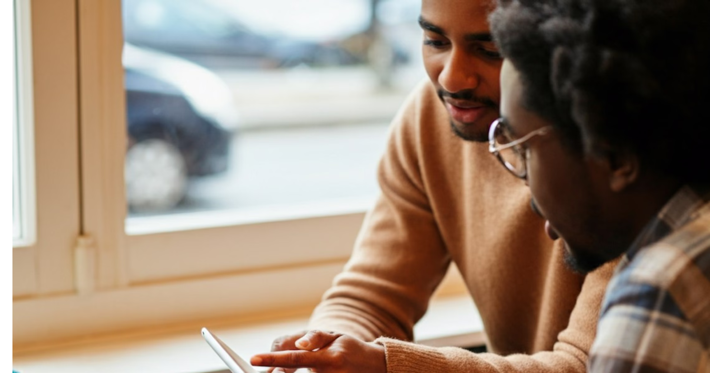 The Strategic Edge: Insights and a Hub for Pro Consultation.