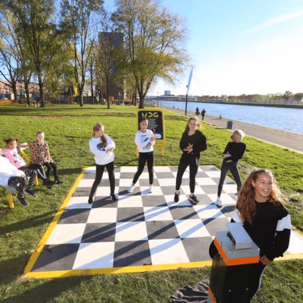 Meiden zijn dol op de Urban Dance Ground