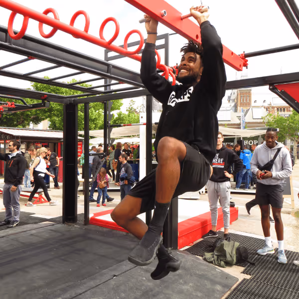 De SportContrainer is een omgebouwde zeecontainer waarmee je een tijdelijke sportplek maakt
