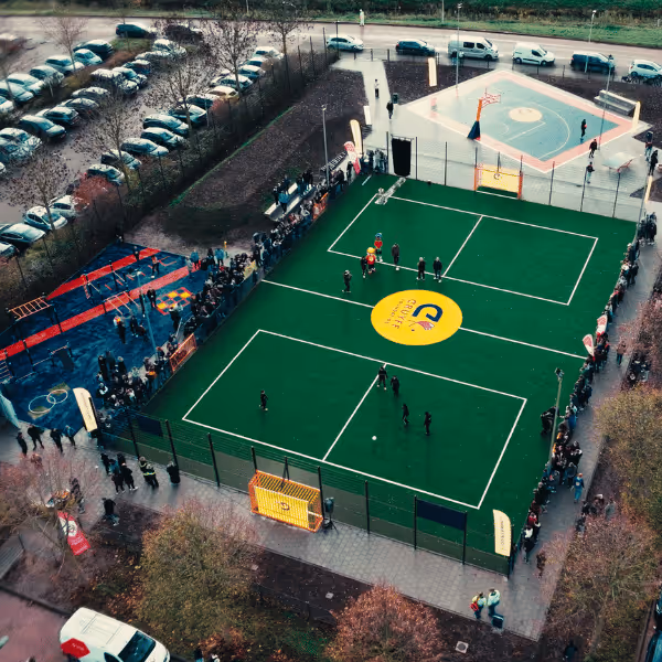 Cruyff Court Frenkie De Jong met sportveld, 3x3 basketball en calisthenics
