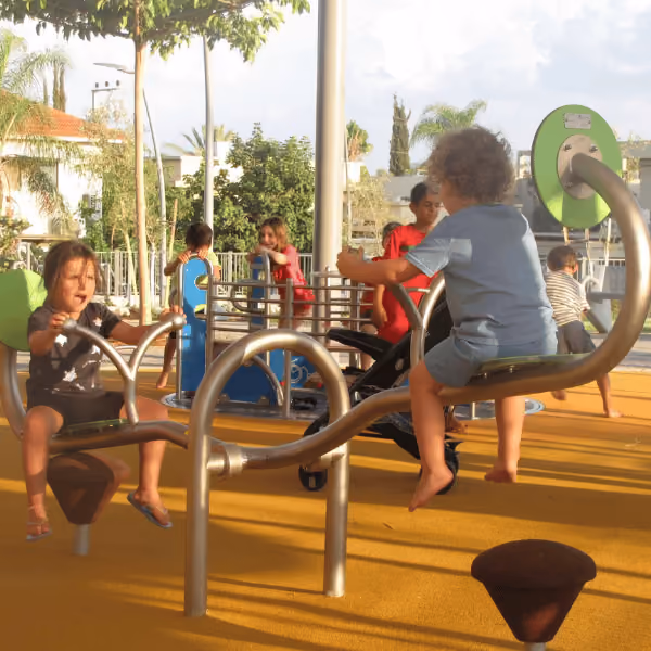 Samen spelen wipwap vlieg eropuit