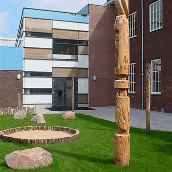 Totempaal voor speeltuin
