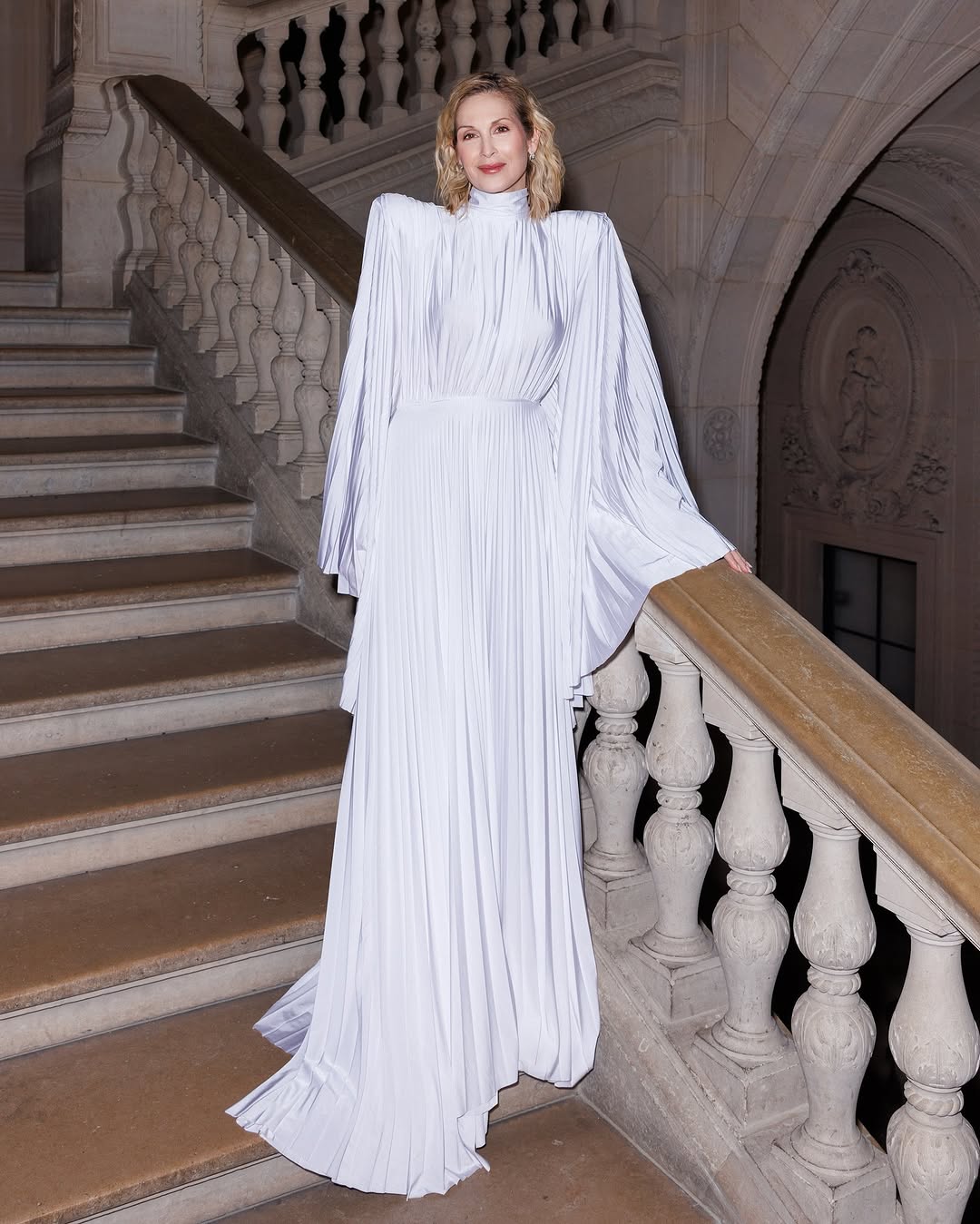 Kelly Rutherford for Diner du Louvre