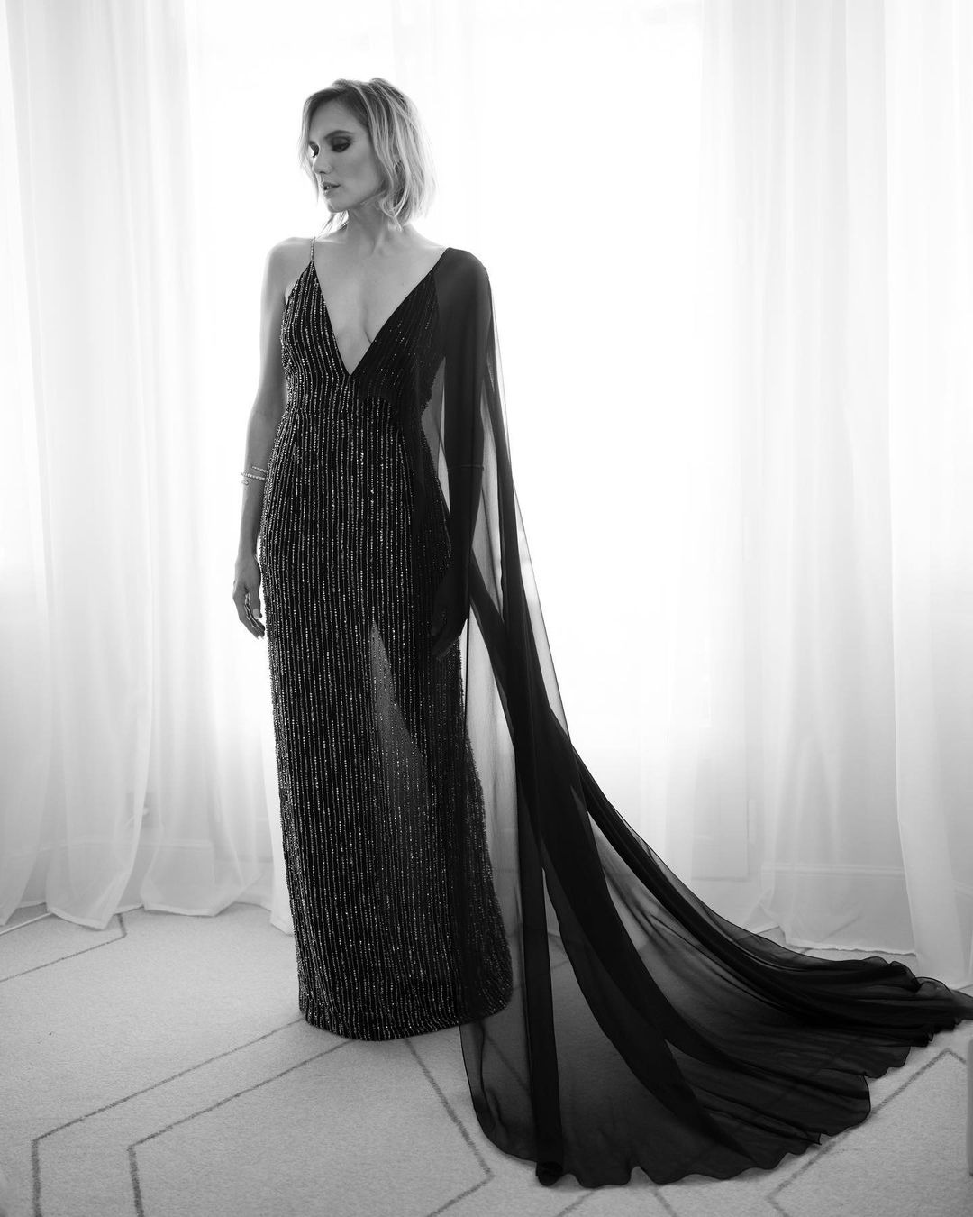 Ana Girardot using Dior