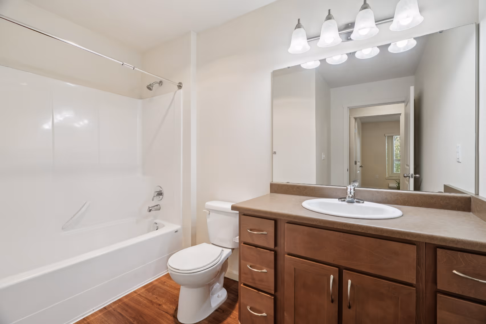 Copper Lane 3x2 Bathroom with tub