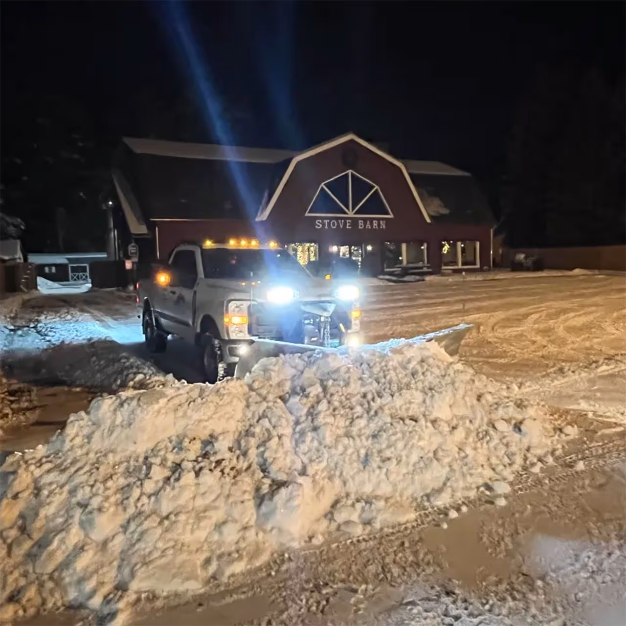 Winter snow management for a commercial site in Hooksett, NH