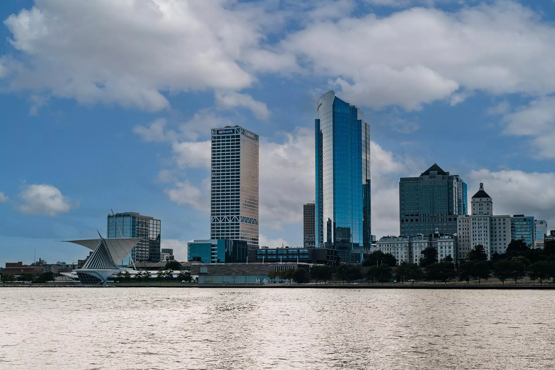 Milwaukee Skyline Landscape Image