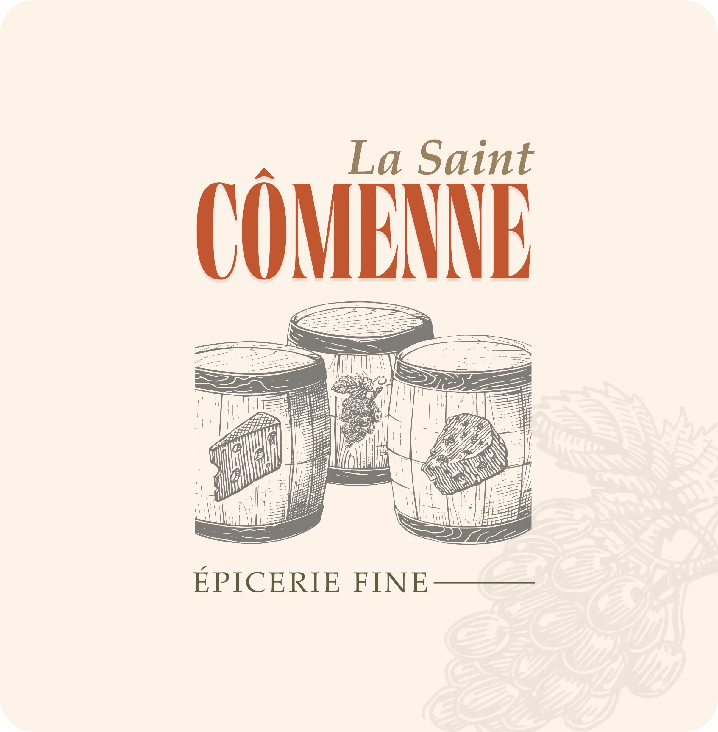 Logo de La Saint Cômenne avec trois tonneaux illustrés, un avec du fromage, un autre avec des raisins, et un autre avec un morceau de viande, sous le texte « Épicerie fine ».