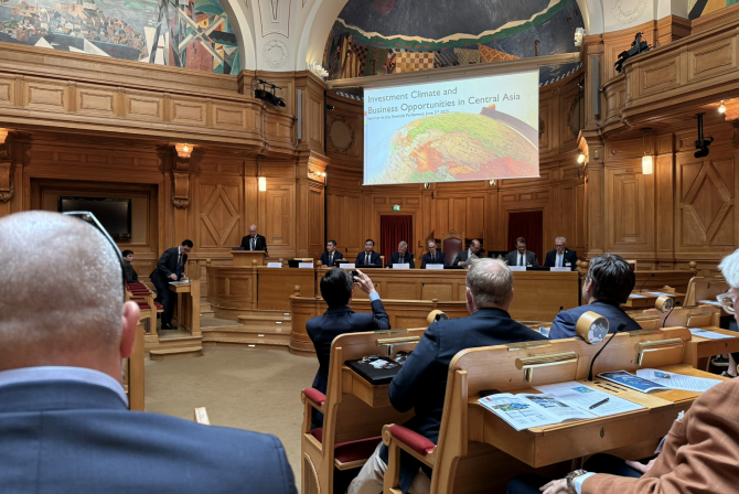 Seminariet Investeringsklimat och affärsmöjligheter i Centralasien V2.0 i Sveriges riksdag
