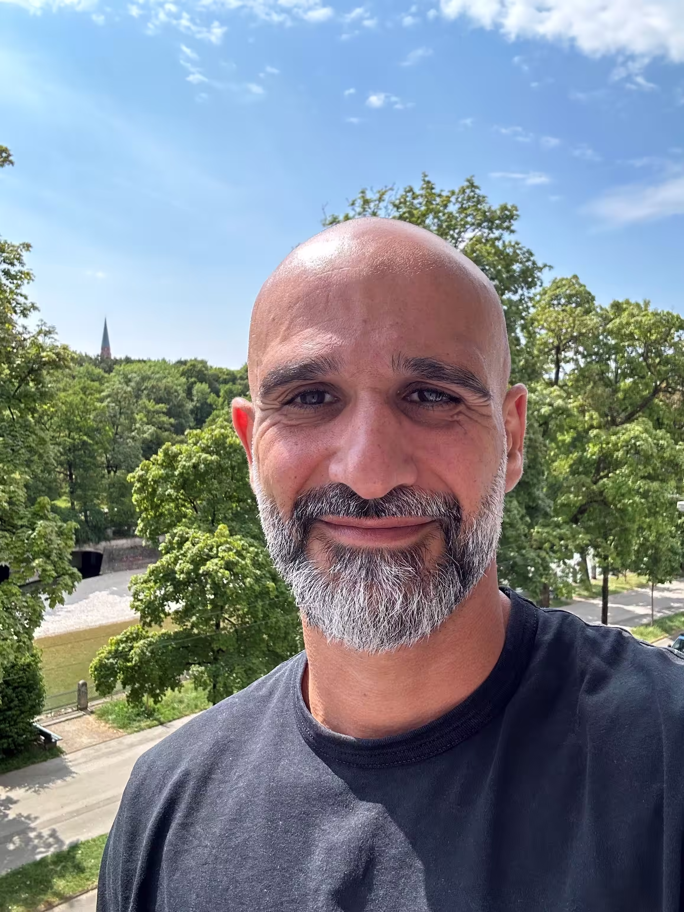 Portraitbild von Klient Nima