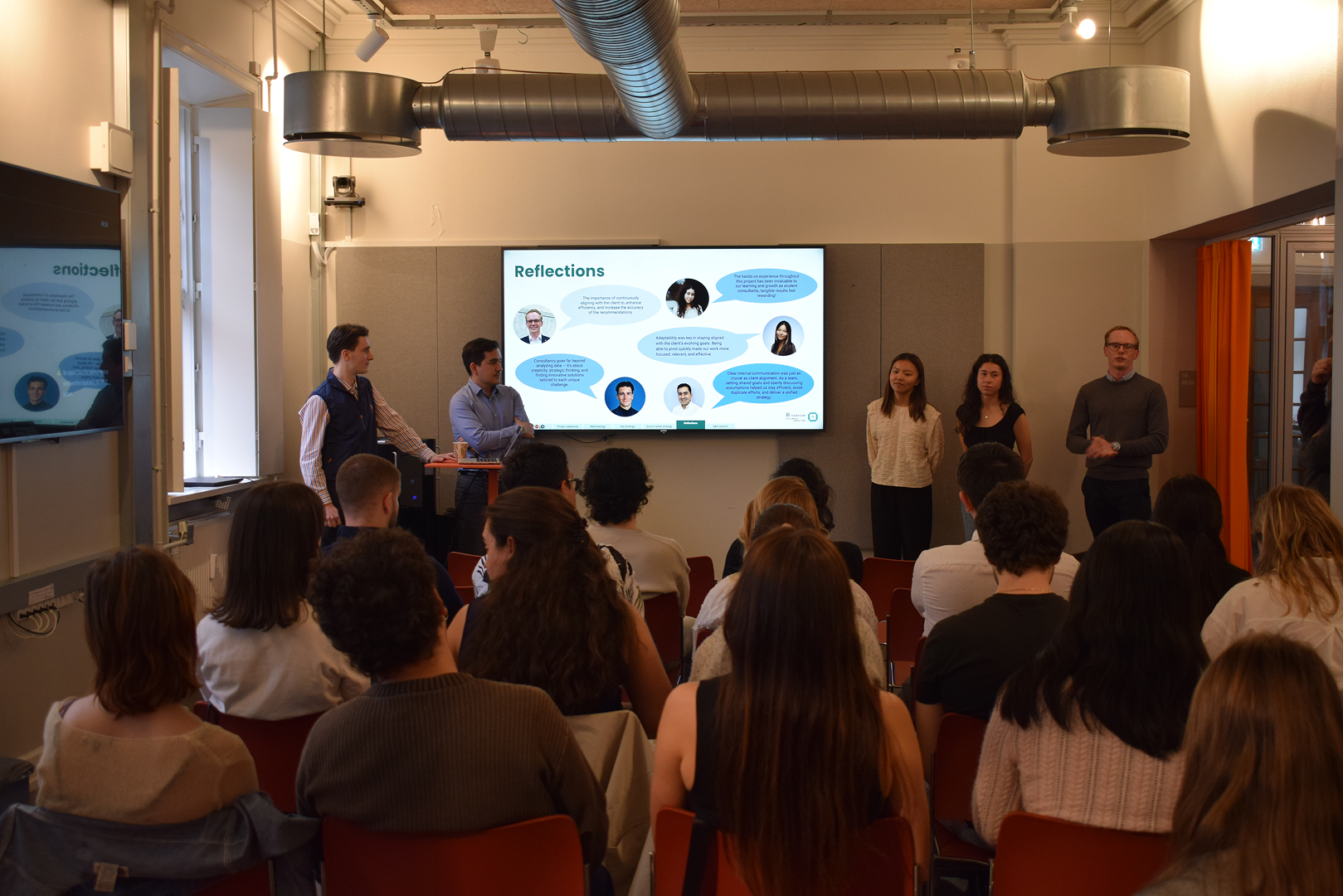 Student Consultants presenting their findings at the Final event.