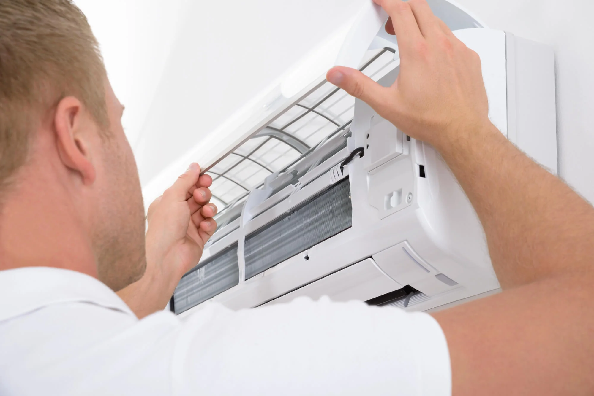 cleaning AC filter air conditioning repair in Vista, CA