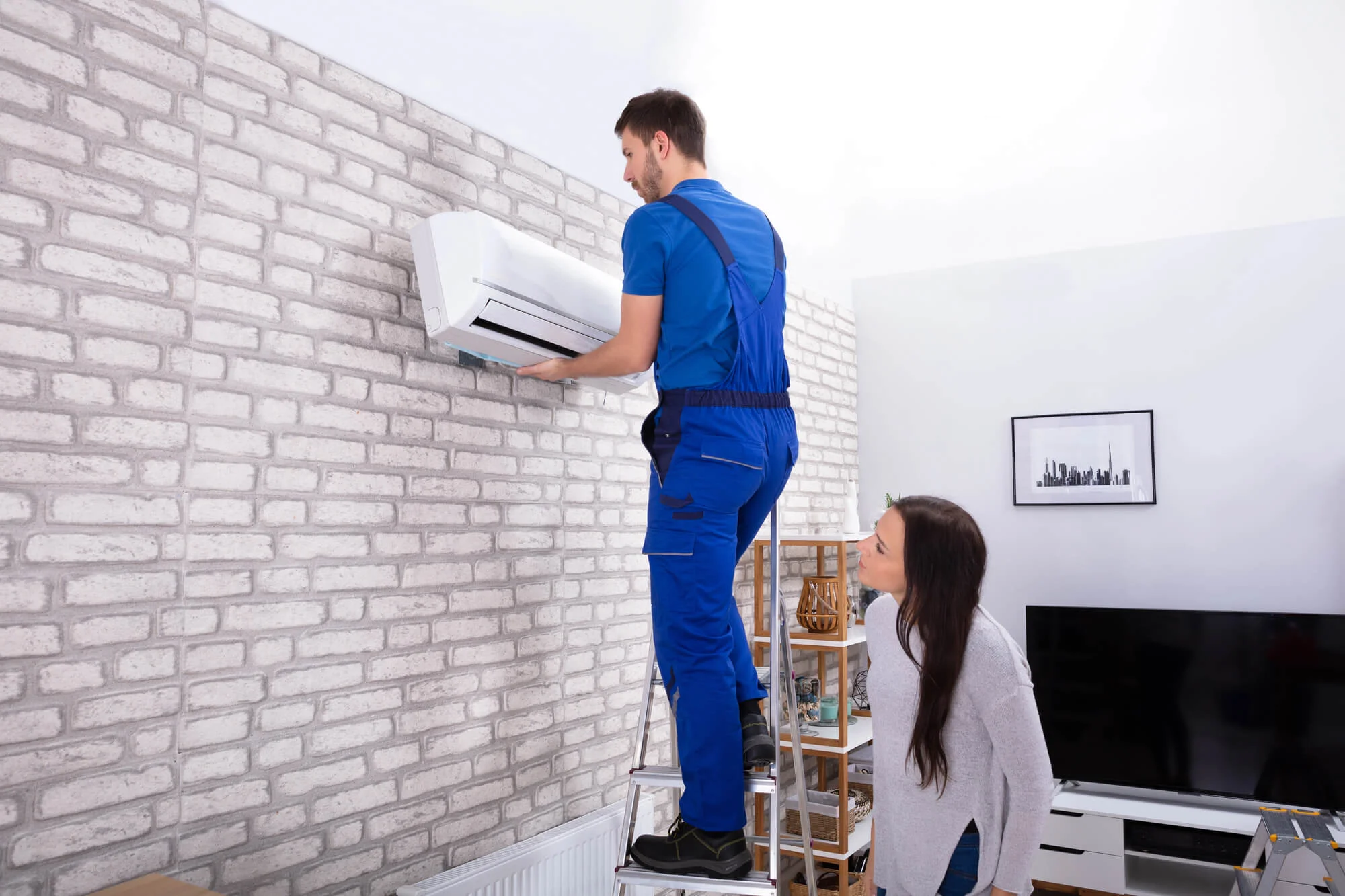 Expert completing ac installation in Vista, CA.