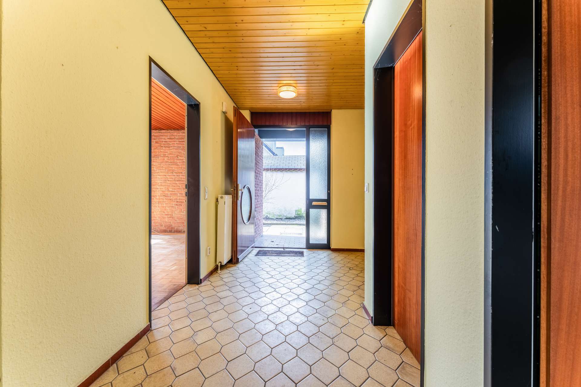 Flur Haus 2 NEU