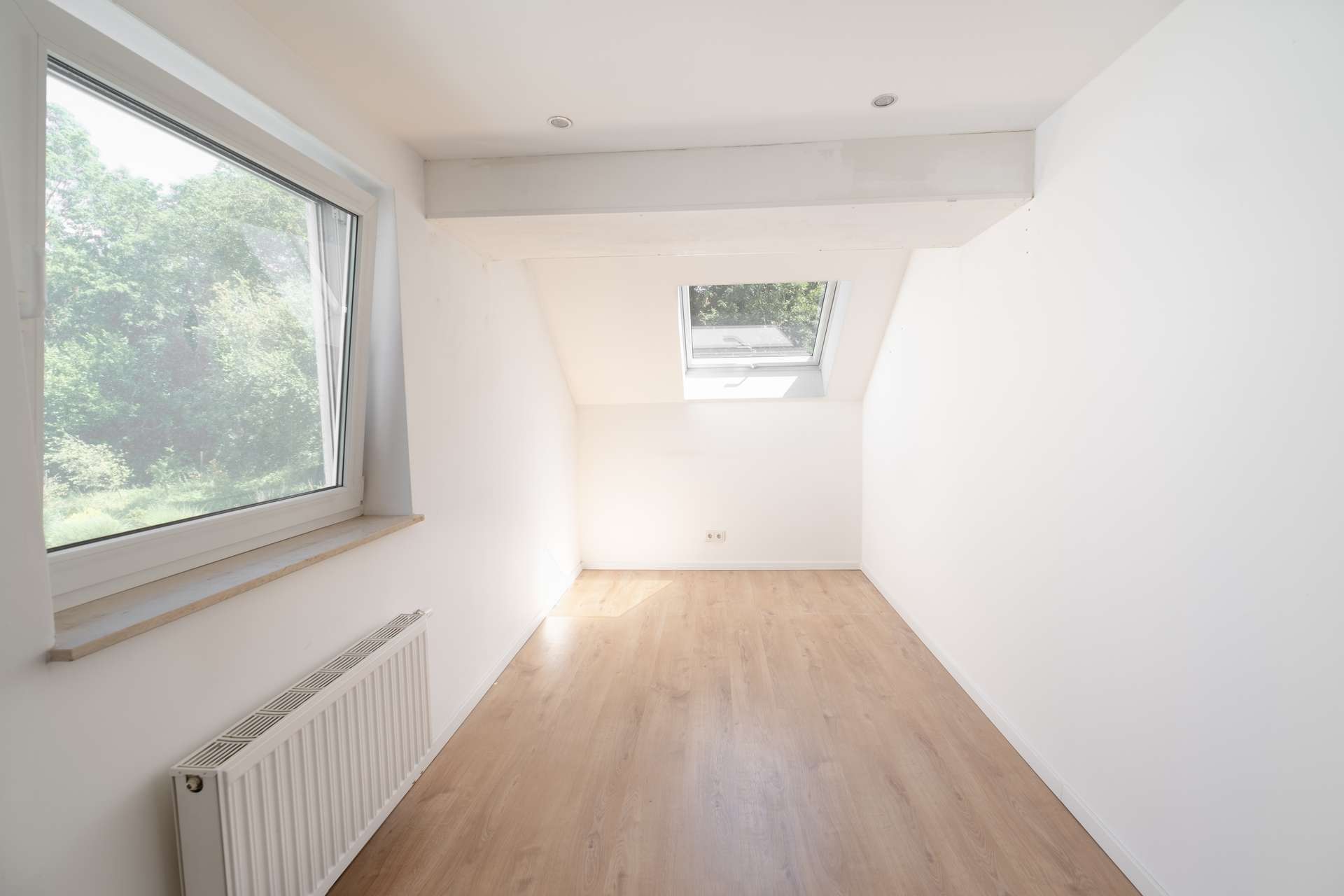 Kinderzimmer mit Platz zum Spielen, Lernen und Wohlfühlen