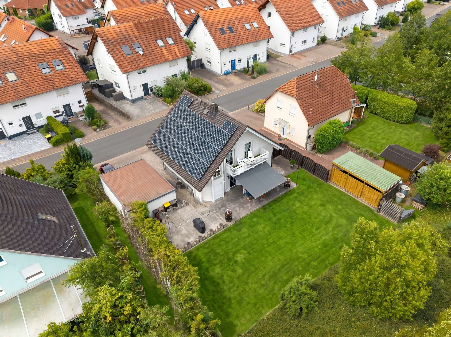 Grundstück, Garten und Haus im überzeugenden Gesamtbild