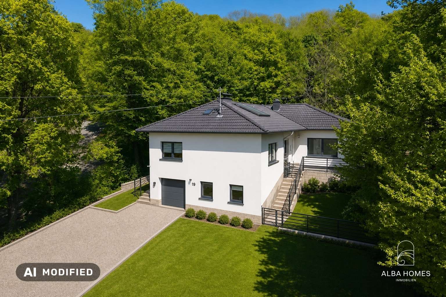 staged:Ruhig wohnen, großzügig leben – mit dem Wald vor der Tür