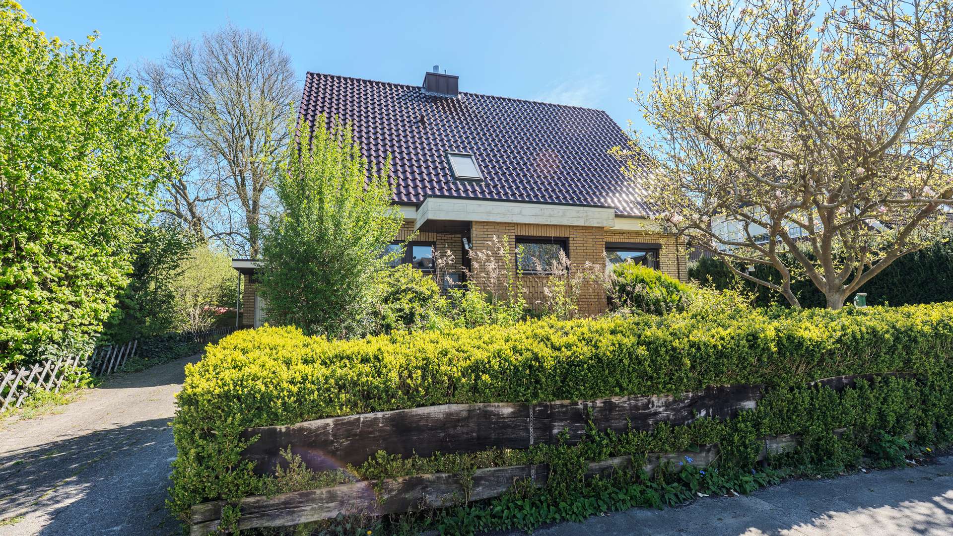 Straßenansicht