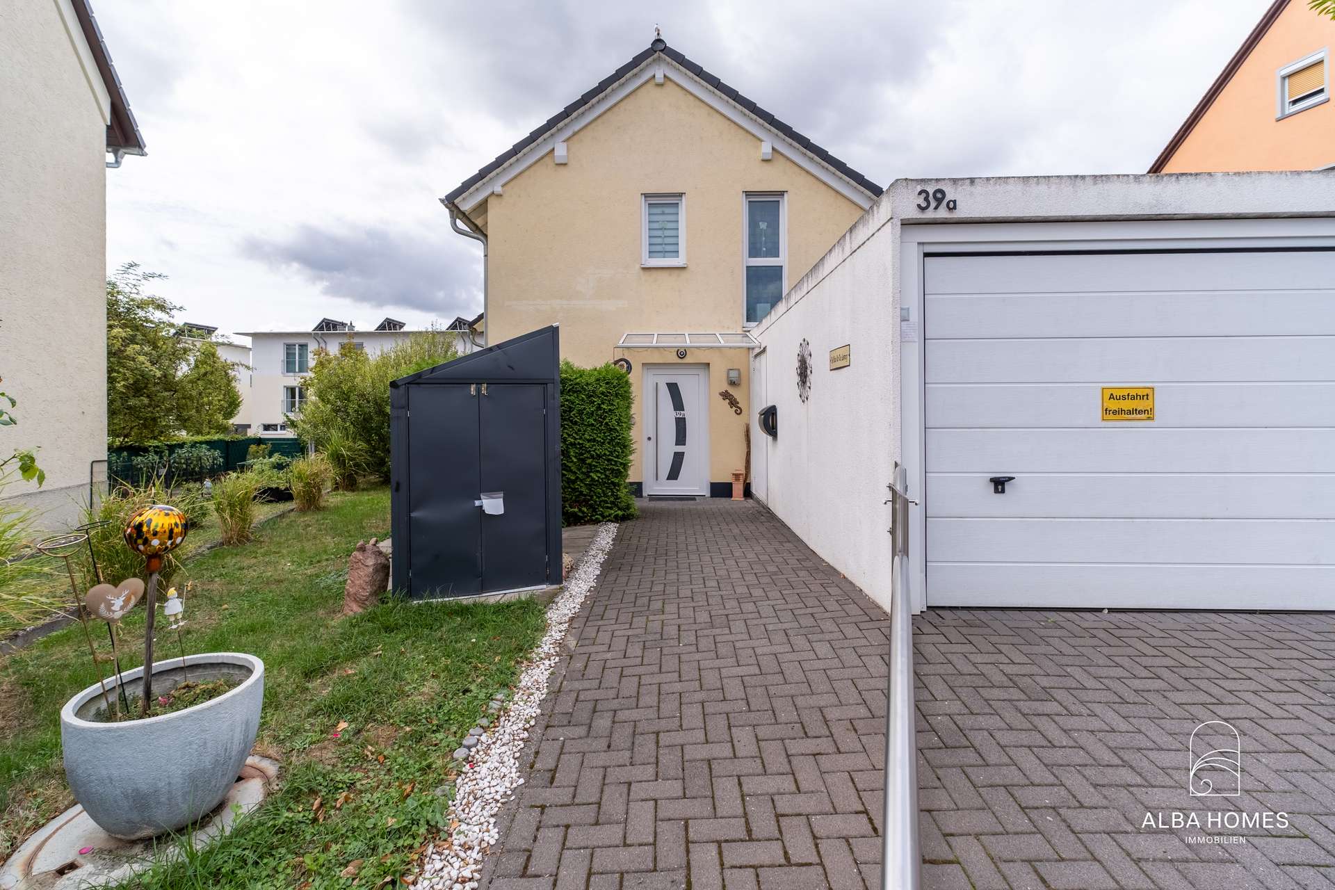 Ein gepflegter erster Eindruck mit komfortabler Zufahrt