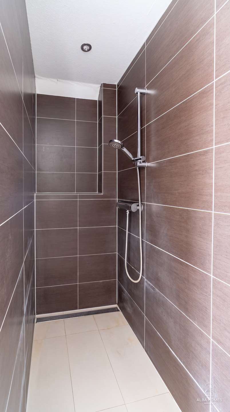 Separate Dusche für zusätzlichen Komfort