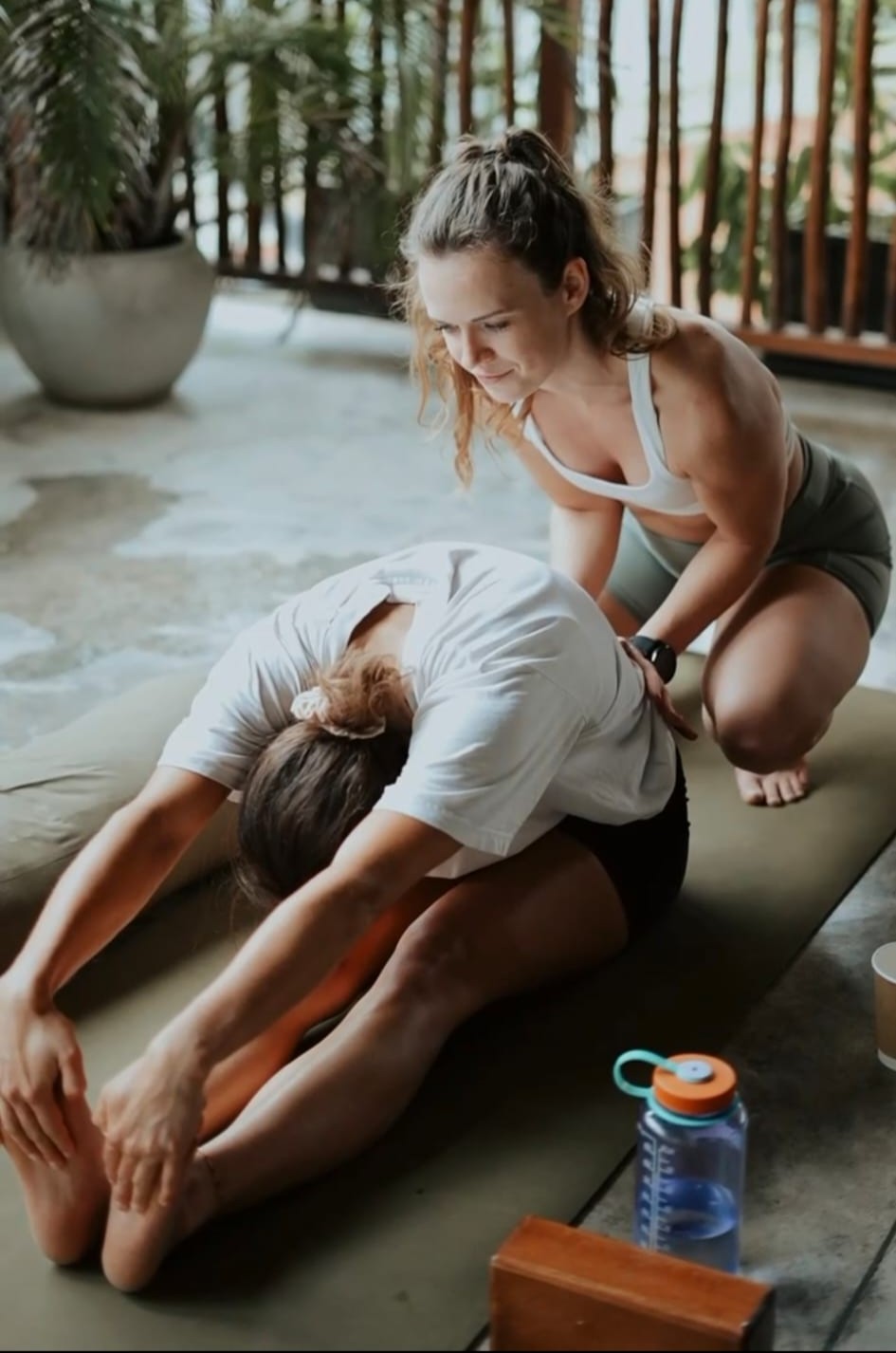 [background image] image of a dance studio interior (for a dance studio)