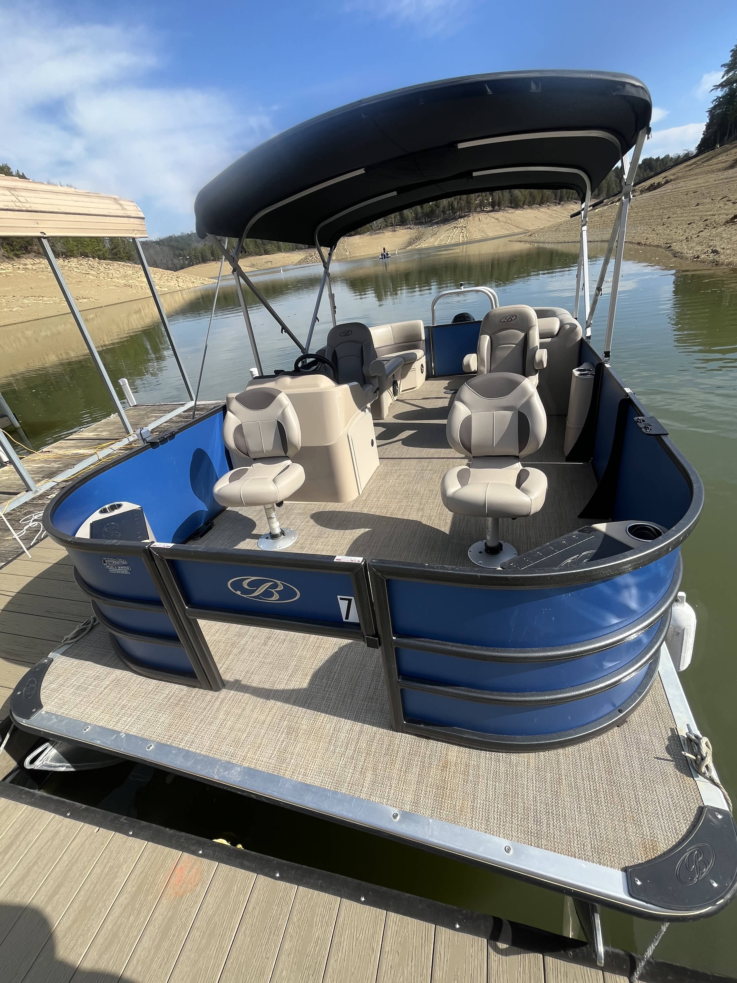 75 HP – Fishing Pontoon Rentals