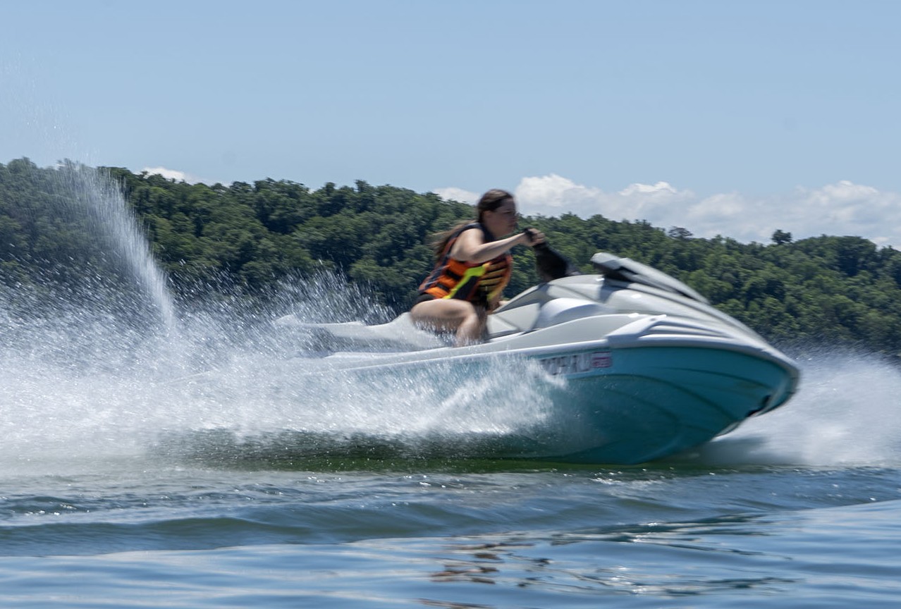 High Output Cruiser (VXHO) Waverunner