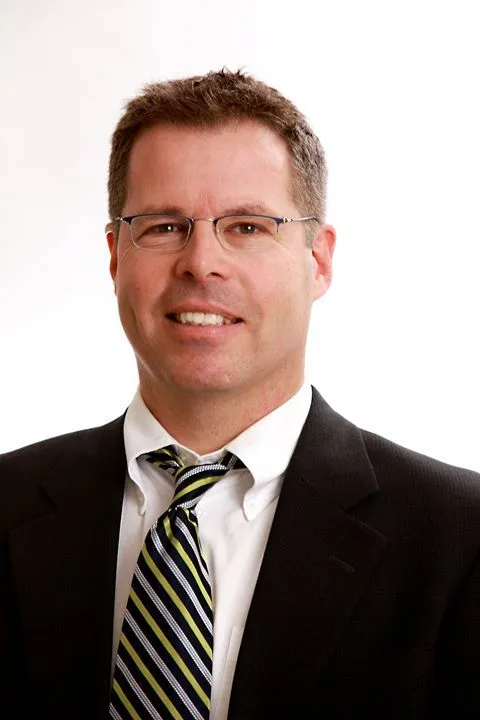 back pain chiropractor in Oakland / Montclair, spinal adjustment Oakland, lower back pain relief Oakland