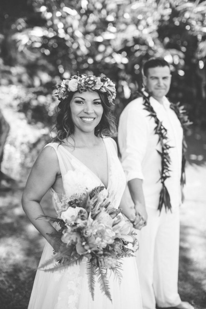 Black and White image on bride and groom at their Kauai wedding.