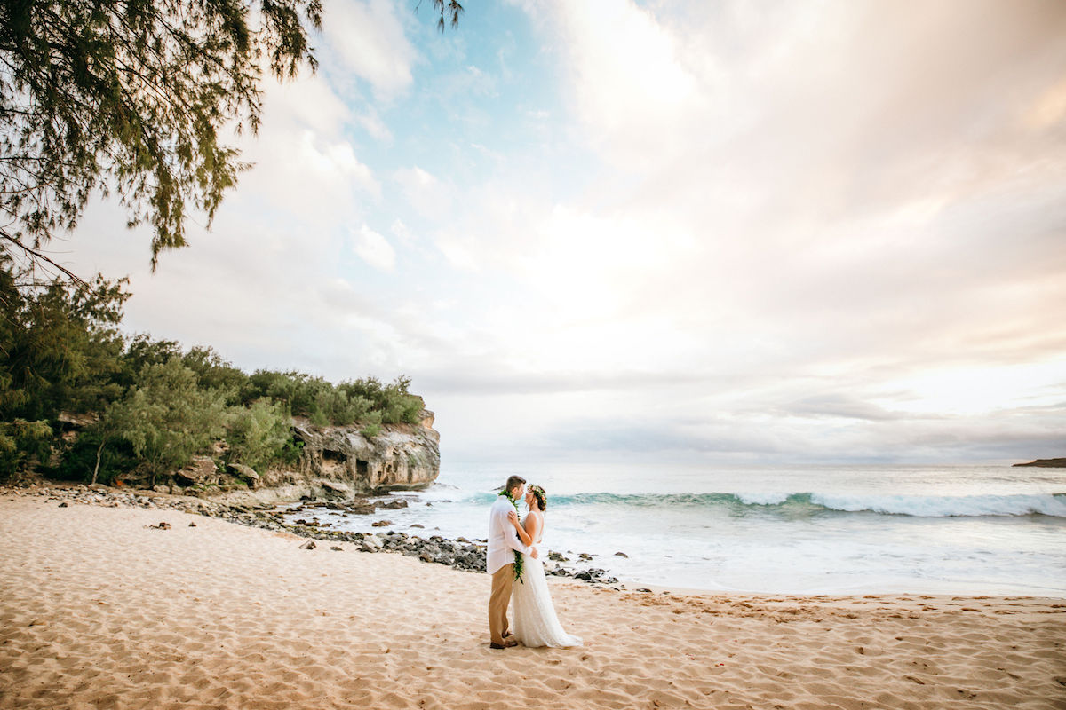 Amanda & Tyler eloping in Kauai.