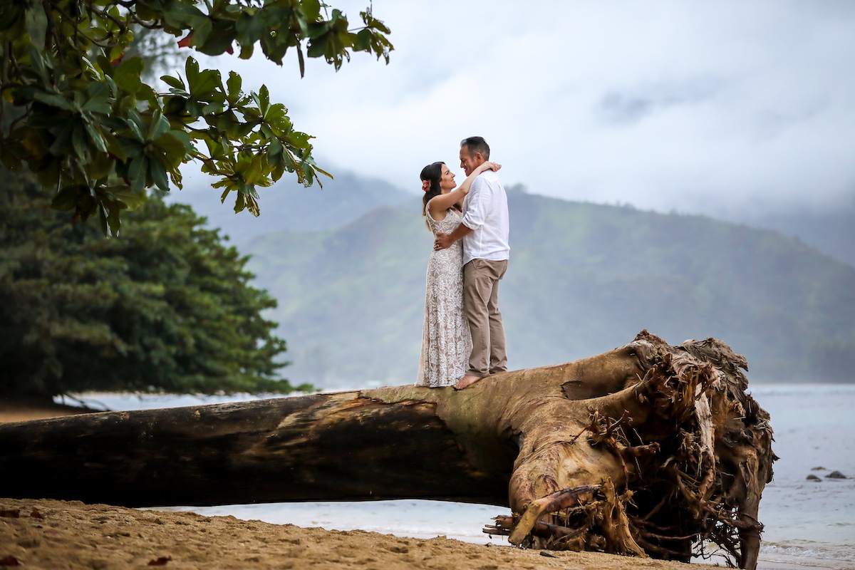Cristina & James eloping on the beach.