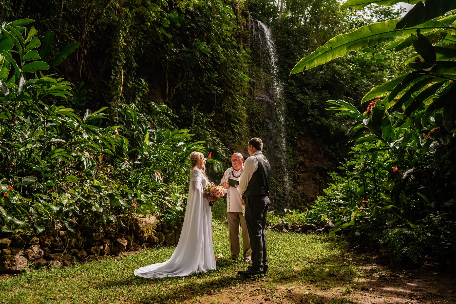 kauai elopement wedding