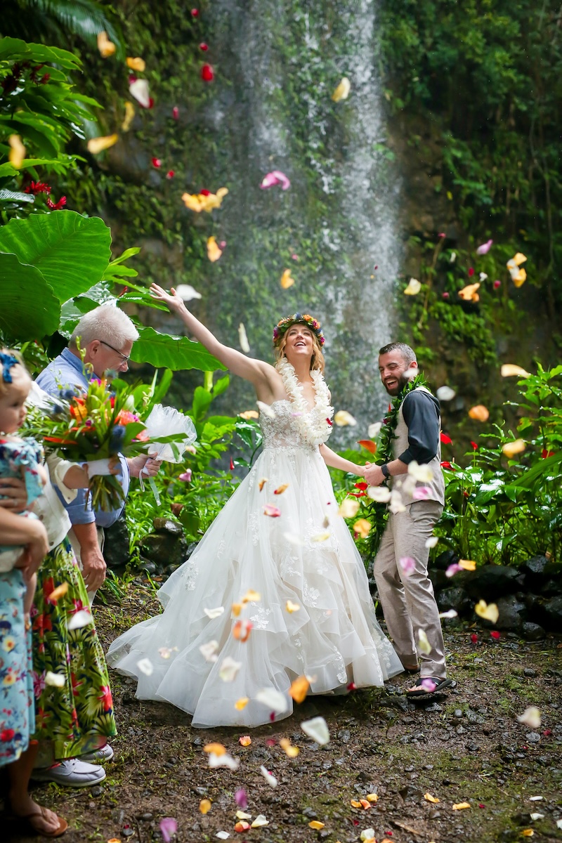 North shore falls kauai elopement 