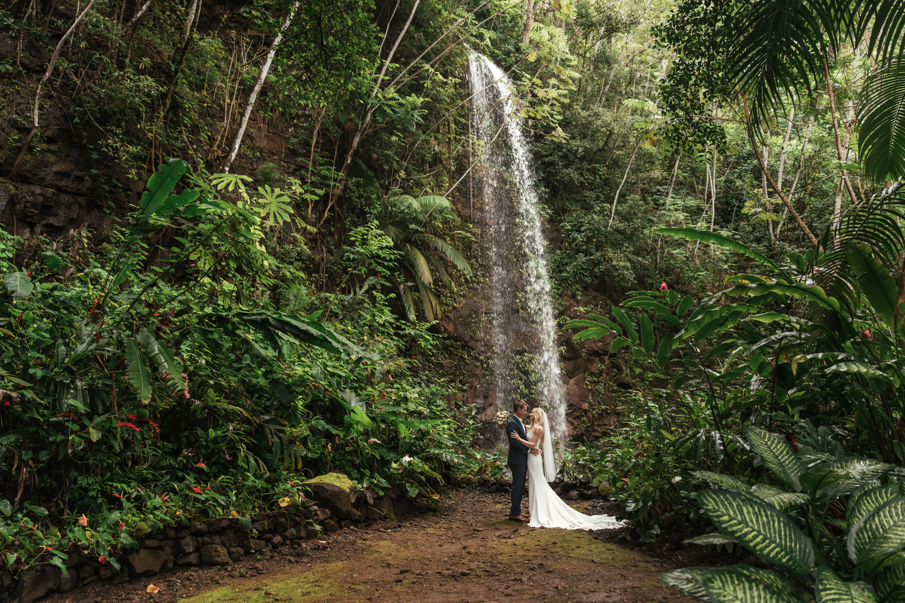 North Shore Falls wedding.