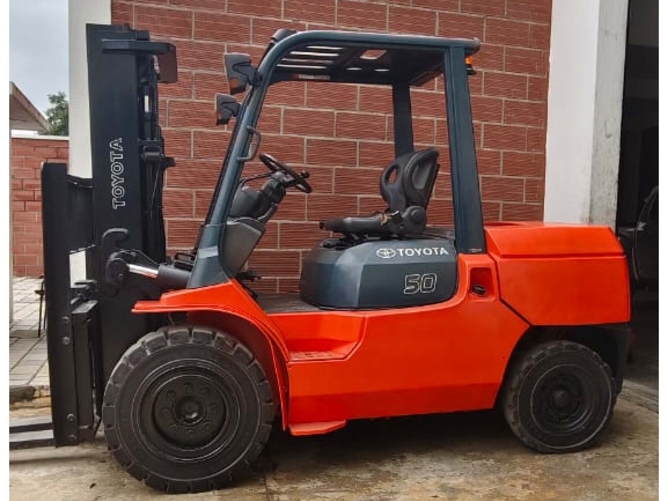 image of loading cargo