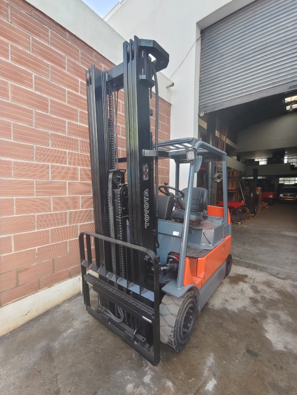 image of loading cargo