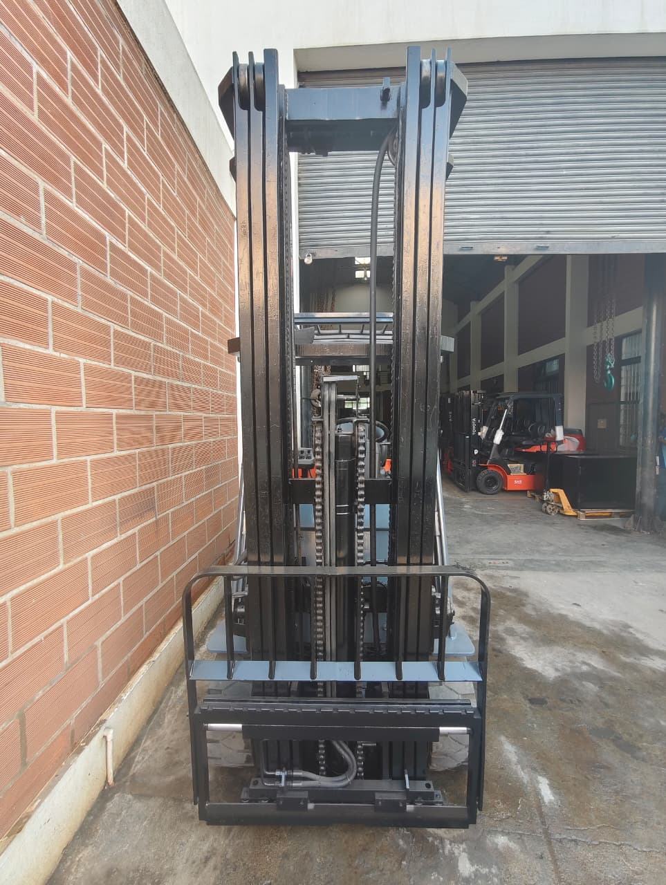 image of loading cargo