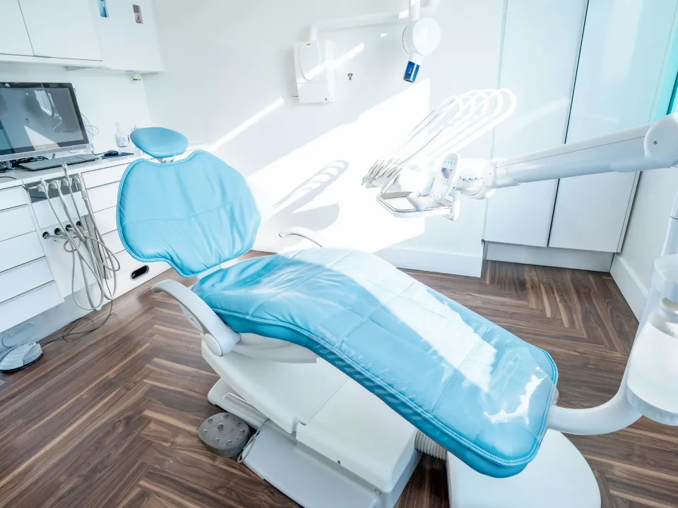 Dental treatment room
