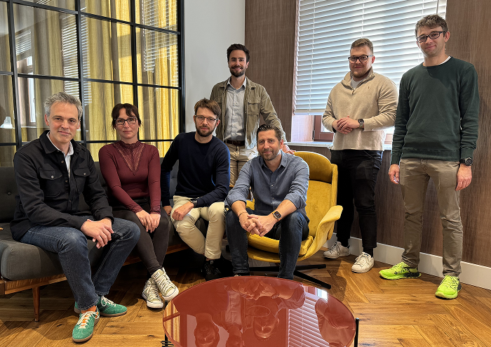 Surfer rejoint Positive