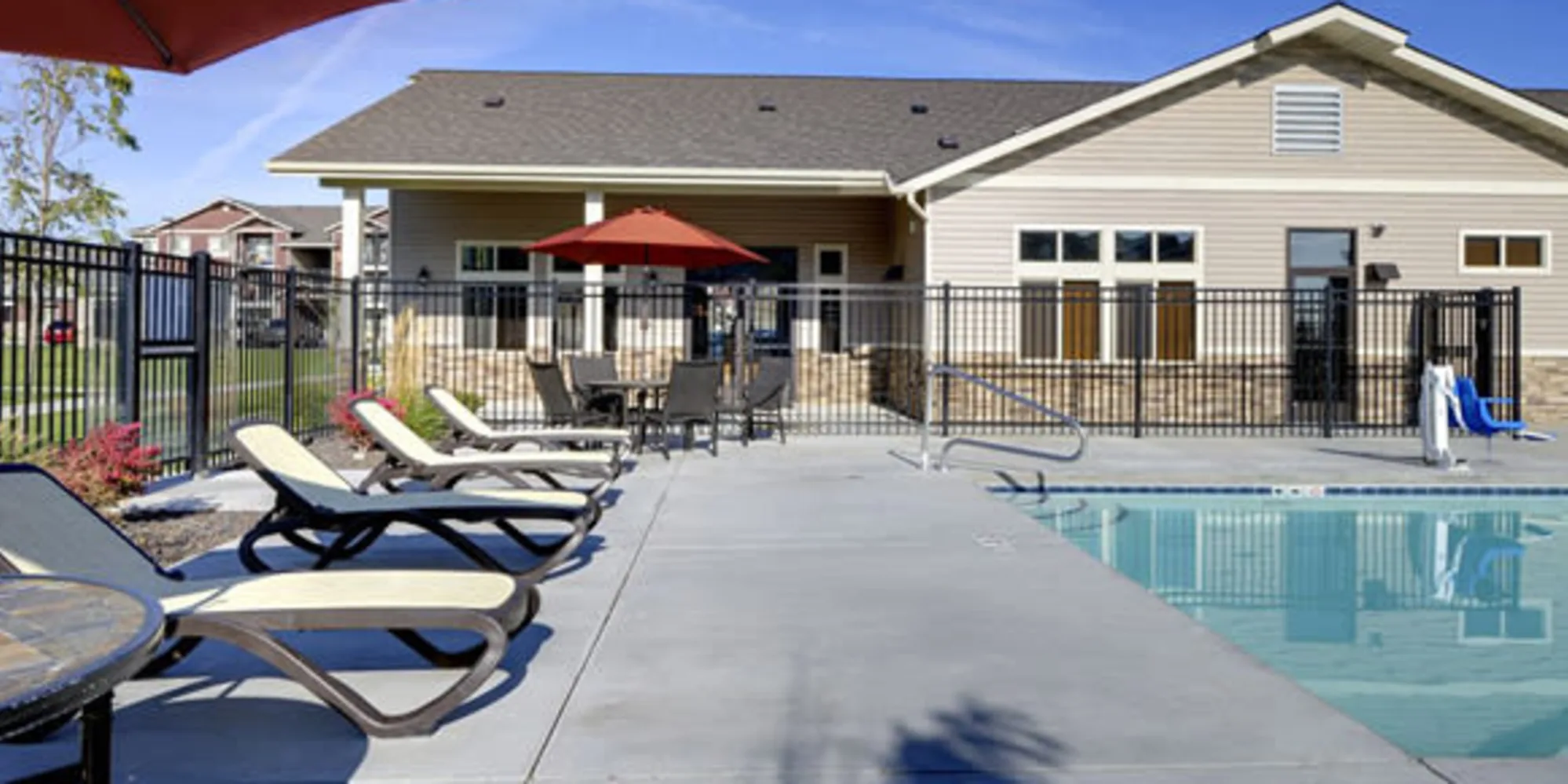 Pool and outdoor area
