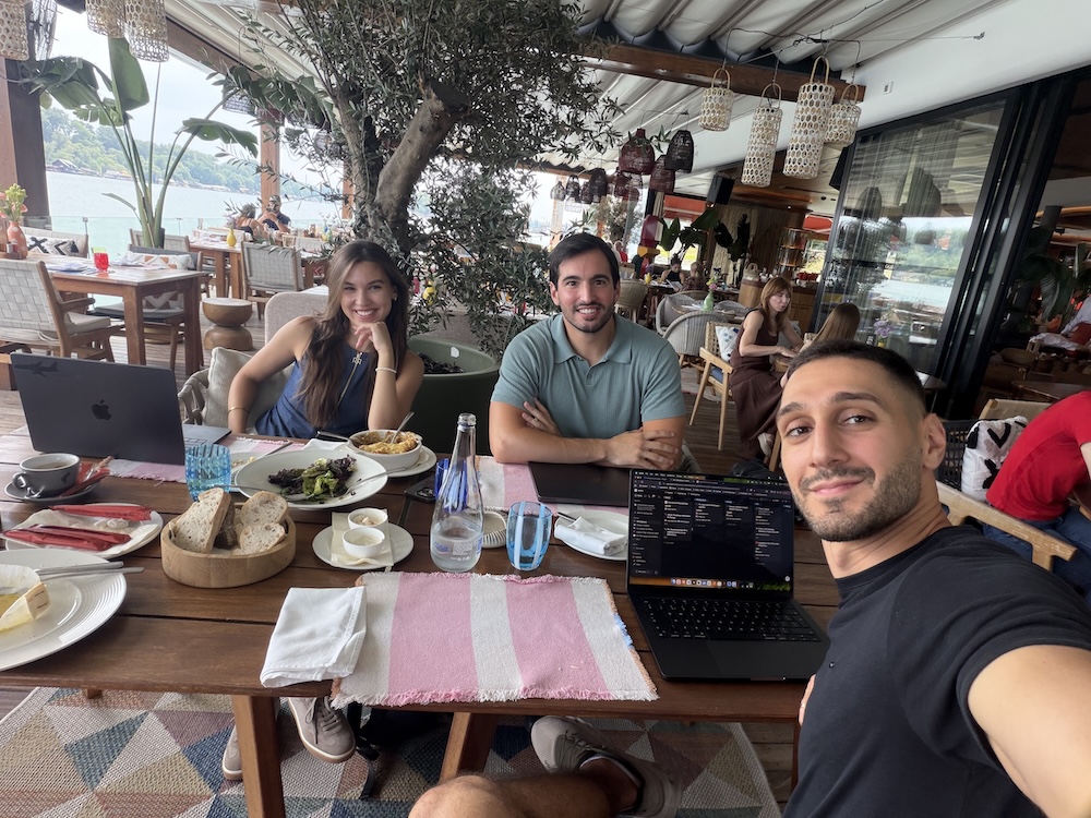 Hellora | About Us: Our Story