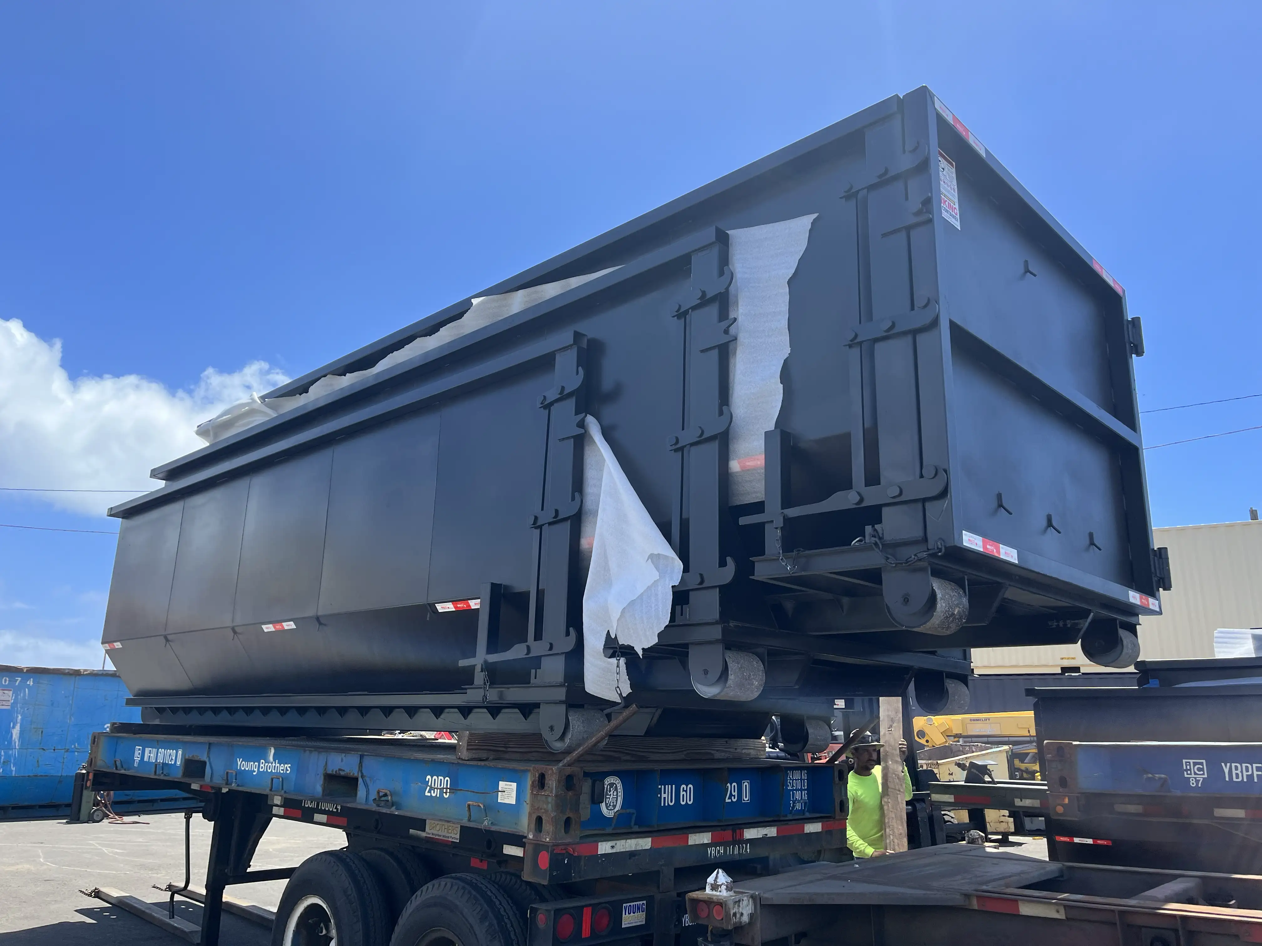 30 Yard Roll-Off / Hooklift Dumpster For Sale In Hawaii