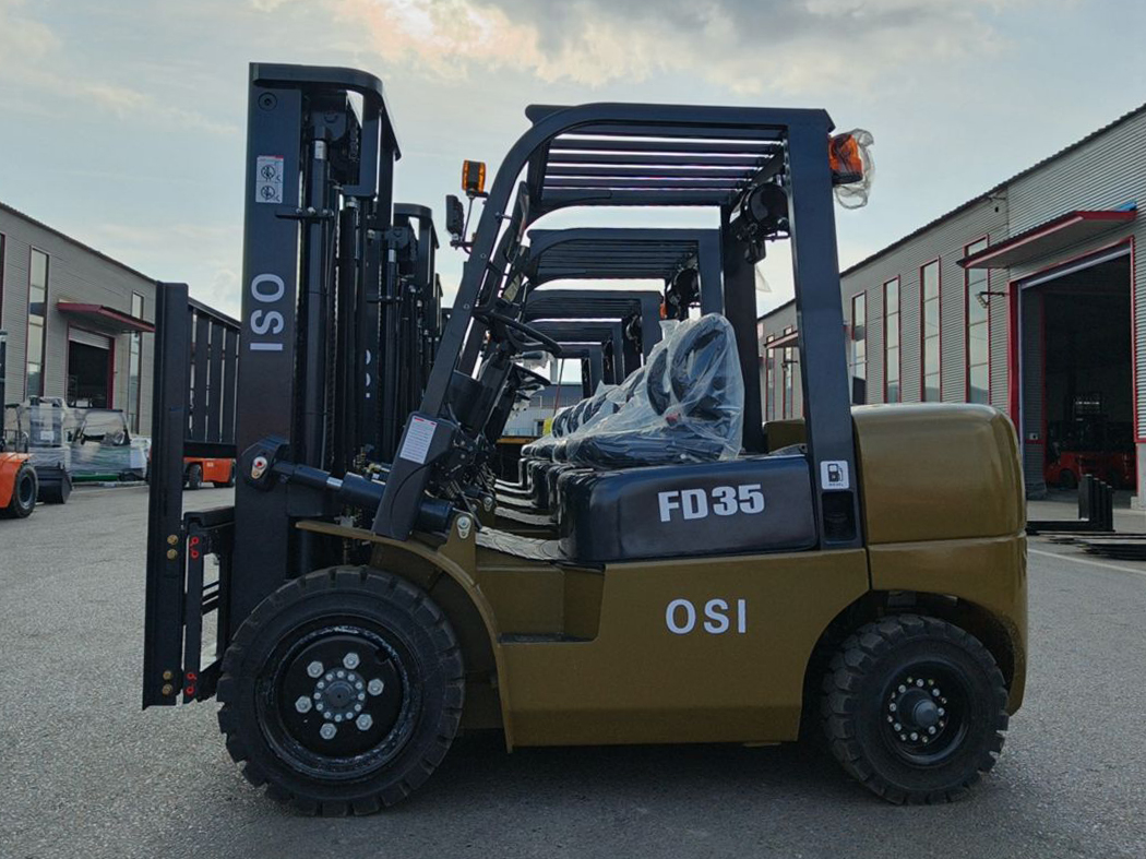 OSI 3.5 Ton Diesel Forklift For Sale In Hawaii